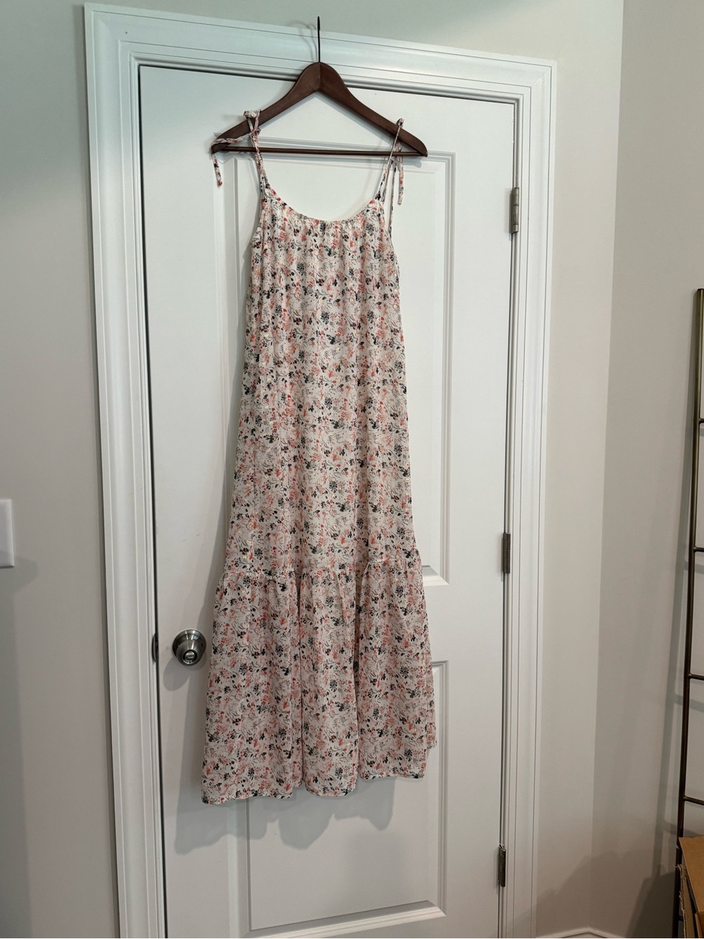 NWT Express Floral Tie-Shoulder Maxi Dress in Blush Floral